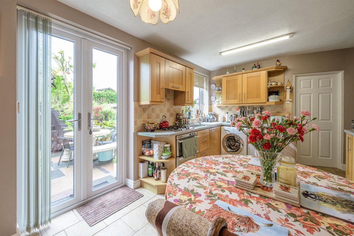 Cornwall Road, Wollaston, Stourbridge, DY8 4TE