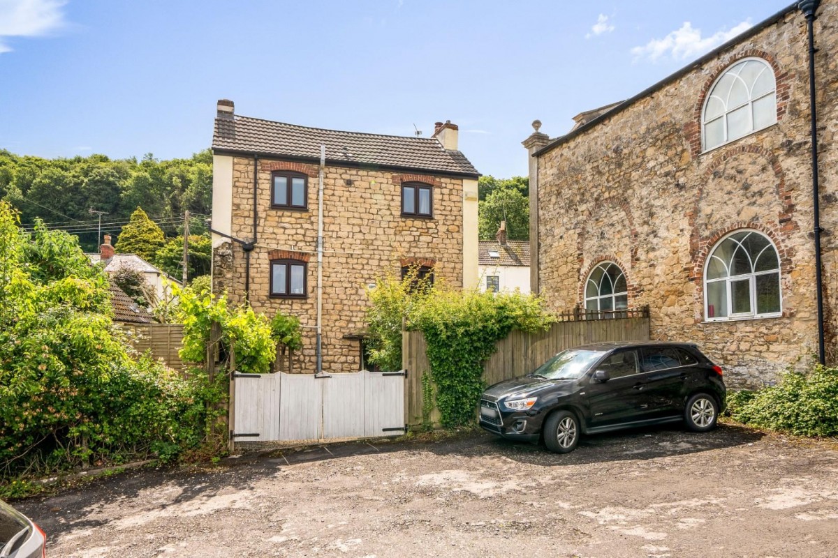 Hill View, Barrs Lane, North Nibley, Dursley