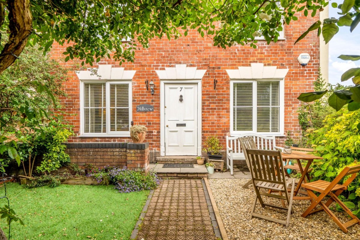 Hill View, Barrs Lane, North Nibley, Dursley