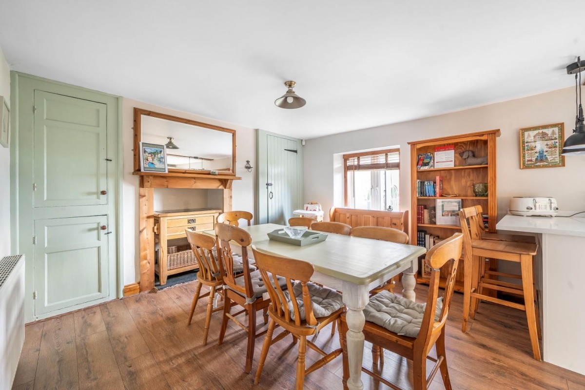 Hill View, Barrs Lane, North Nibley, Dursley