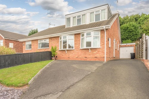 Ragees Road, Kingswinford, DY6 8NG