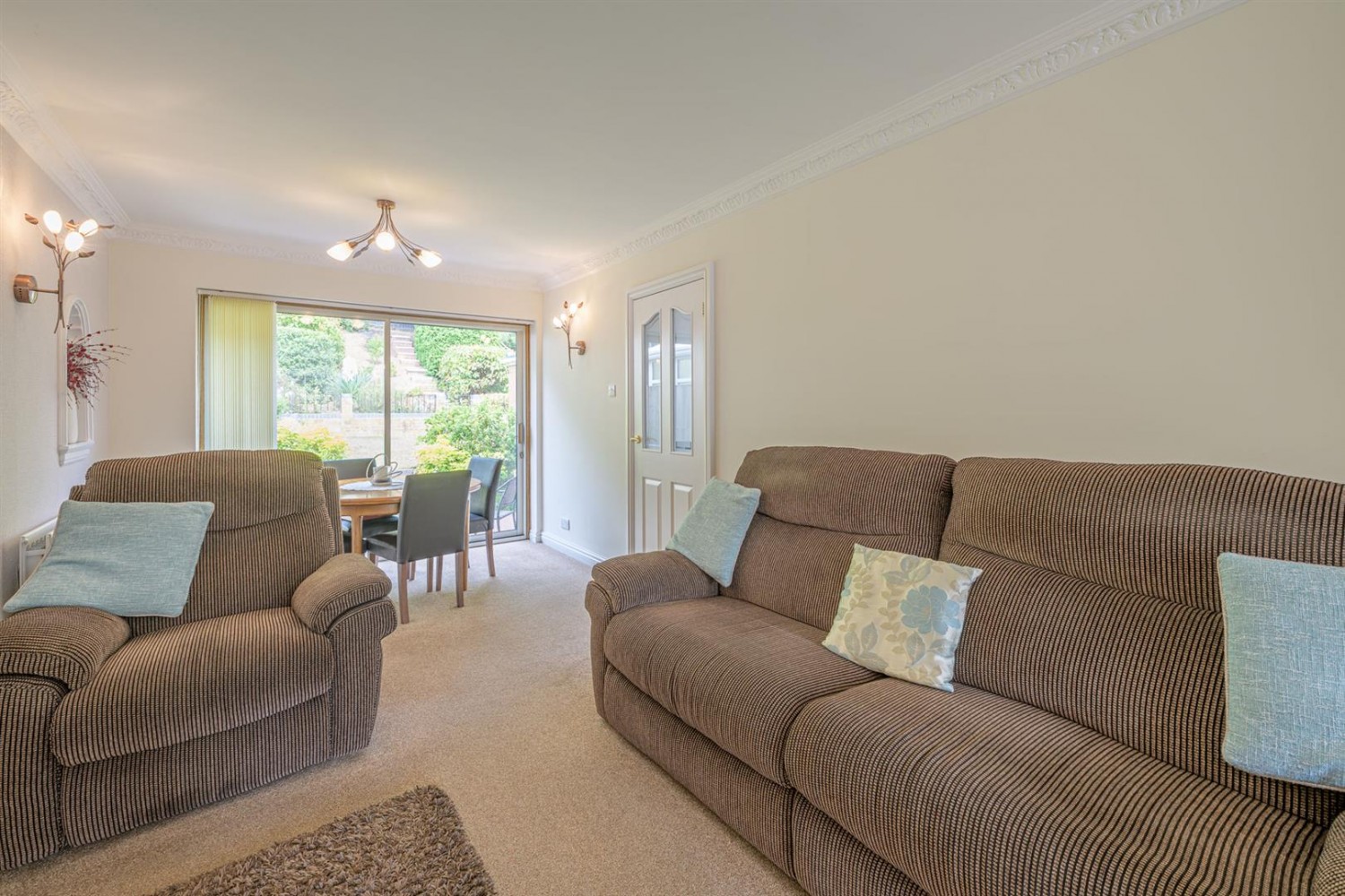 Ragees Road, Kingswinford, DY6 8NG