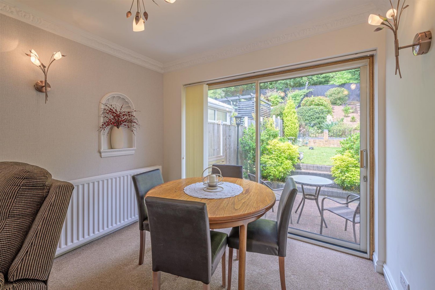 Ragees Road, Kingswinford, DY6 8NG