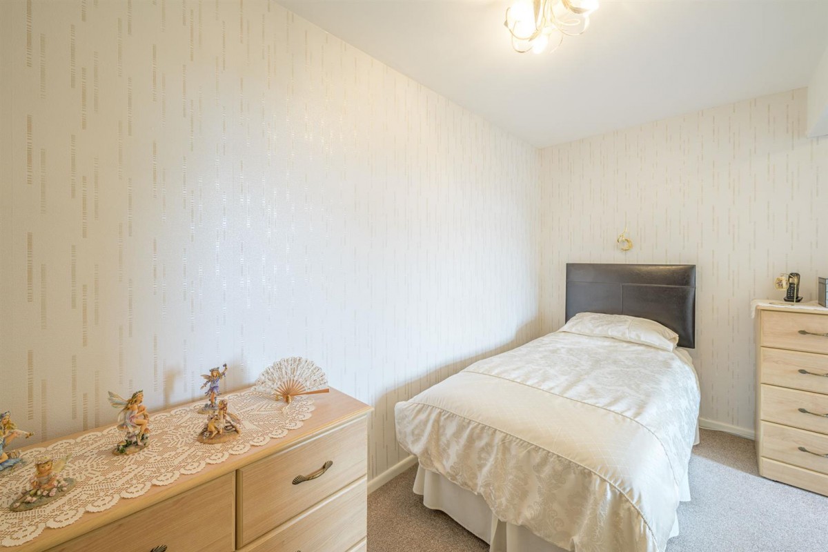 Ragees Road, Kingswinford, DY6 8NG