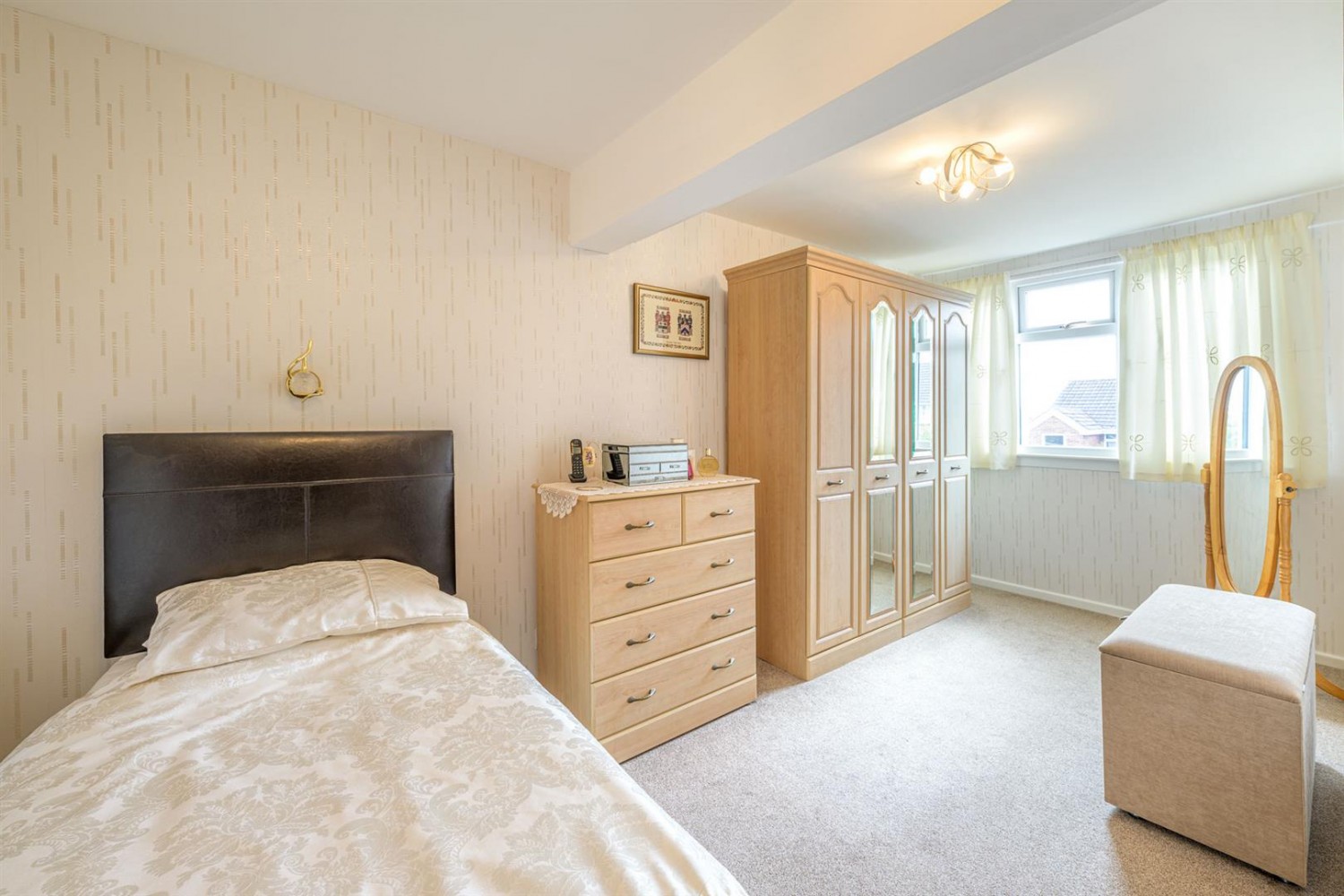 Ragees Road, Kingswinford, DY6 8NG