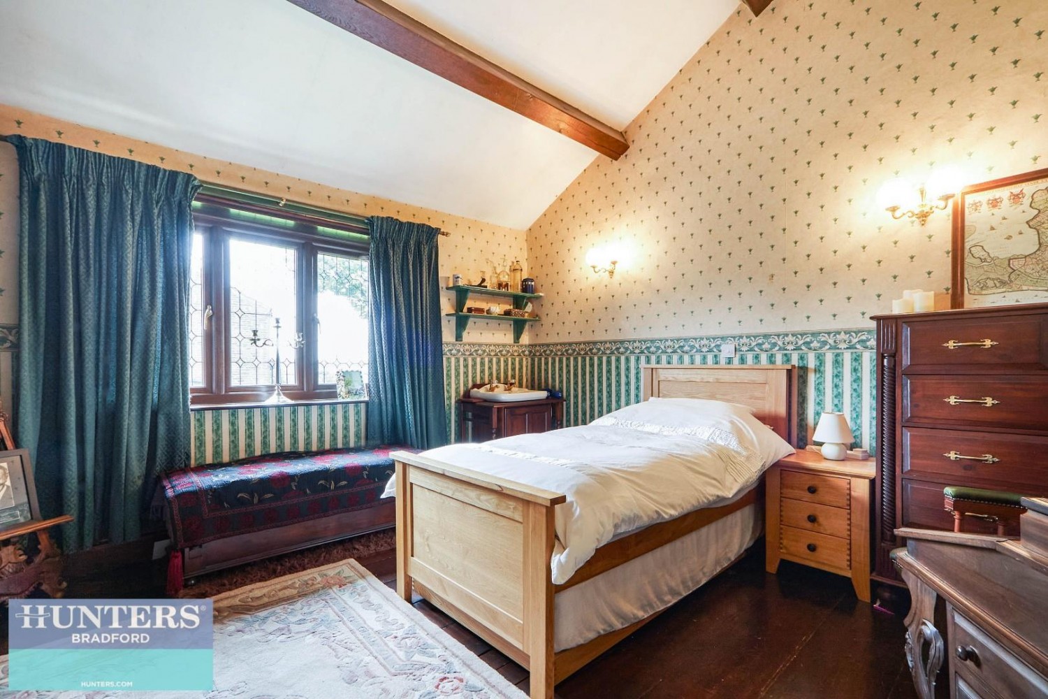 North Parade, Allerton,Bradford, West Yorkshire, BD15 7DP