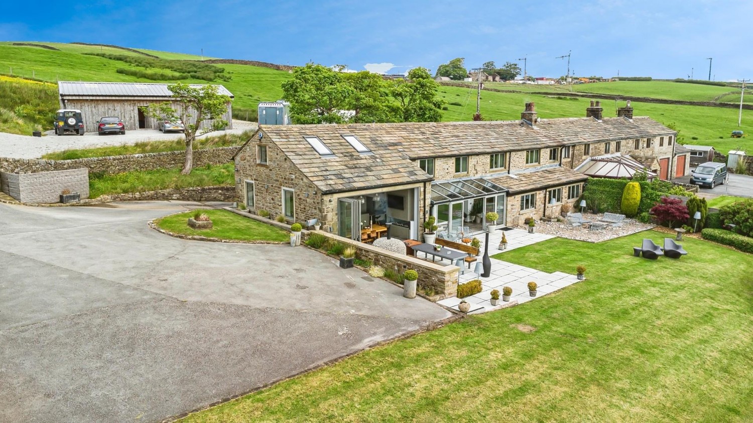 Haws Barn, Cowling Hill