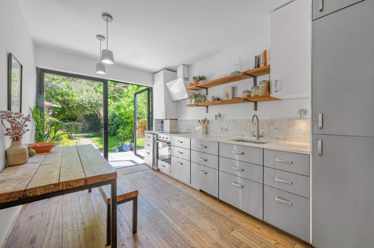 Cranwich Road, London, N16