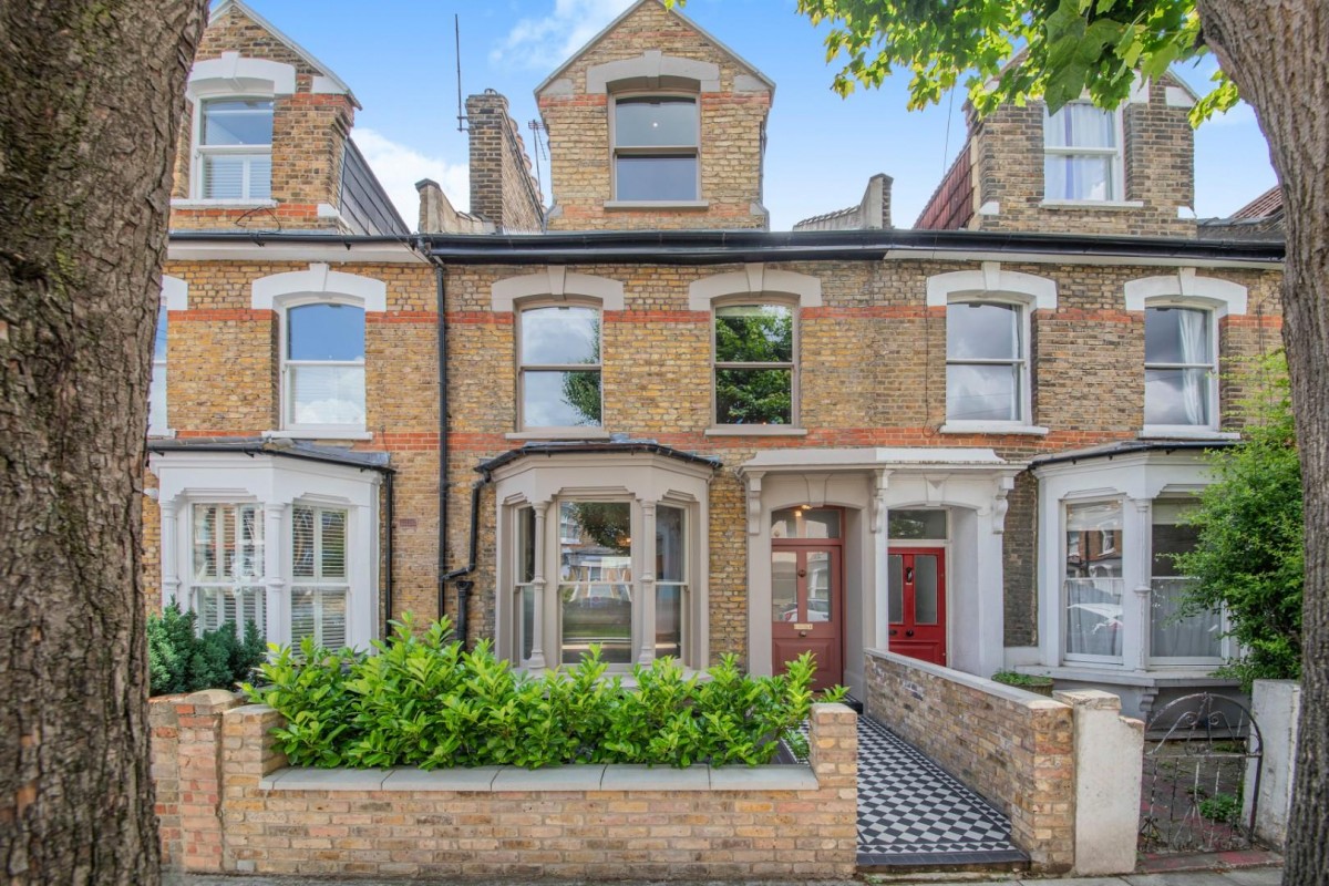 Brighton Road, London, N16