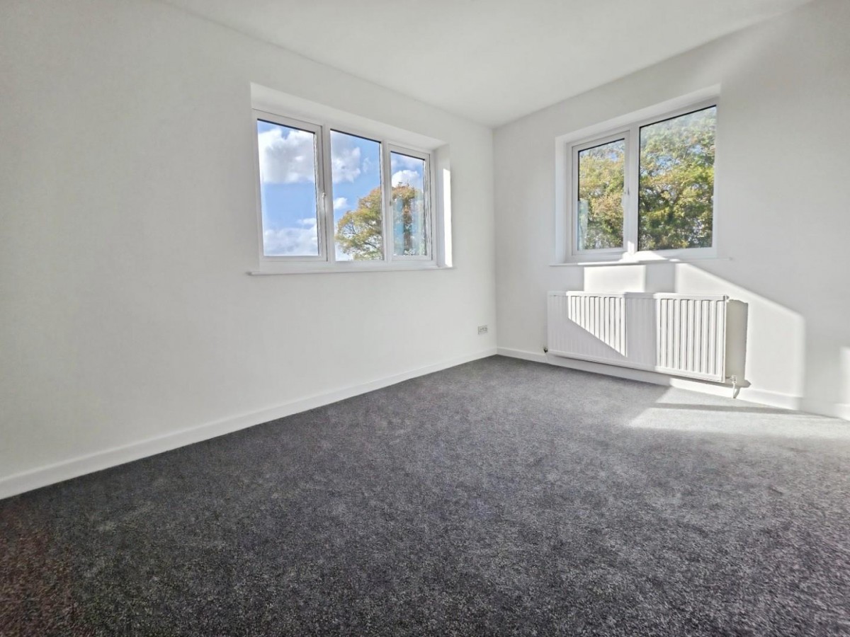 Castle Lane, Moreton Valence