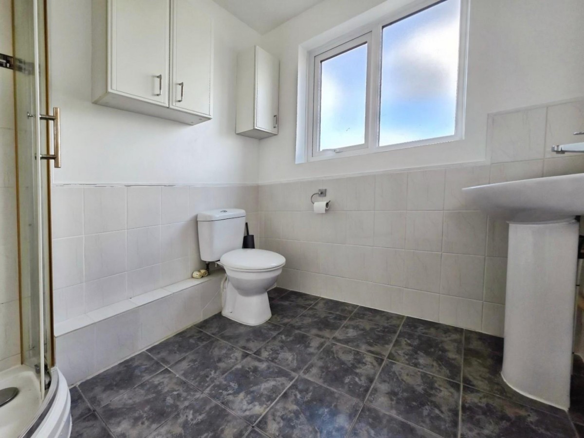 Castle Lane, Moreton Valence