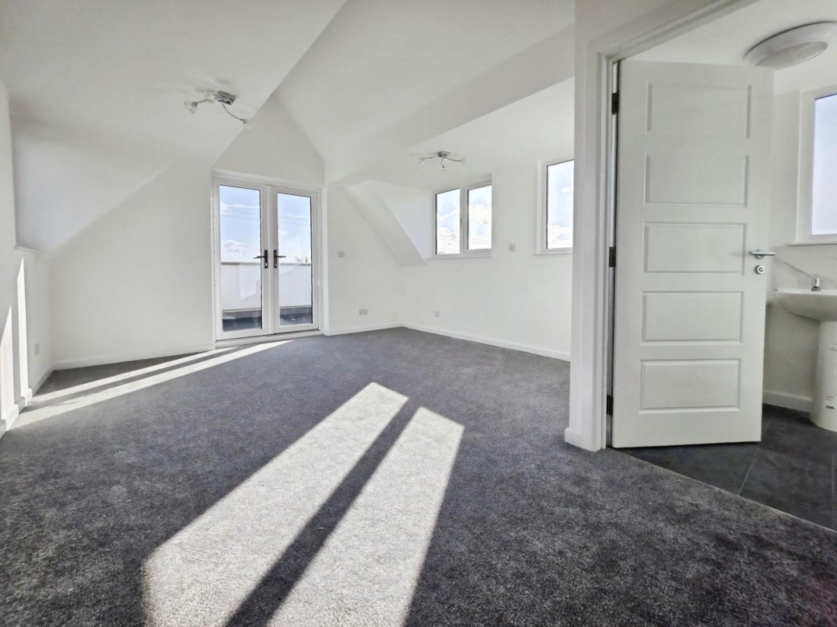 Castle Lane, Moreton Valence