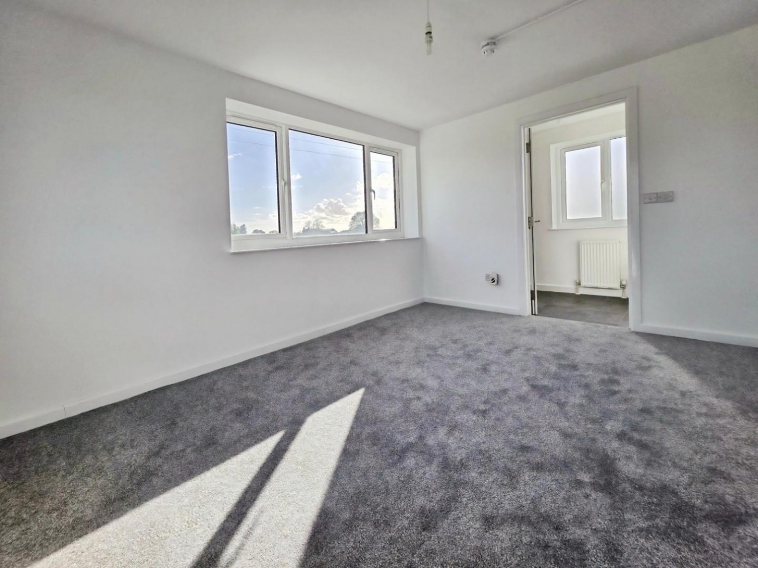 Castle Lane, Moreton Valence