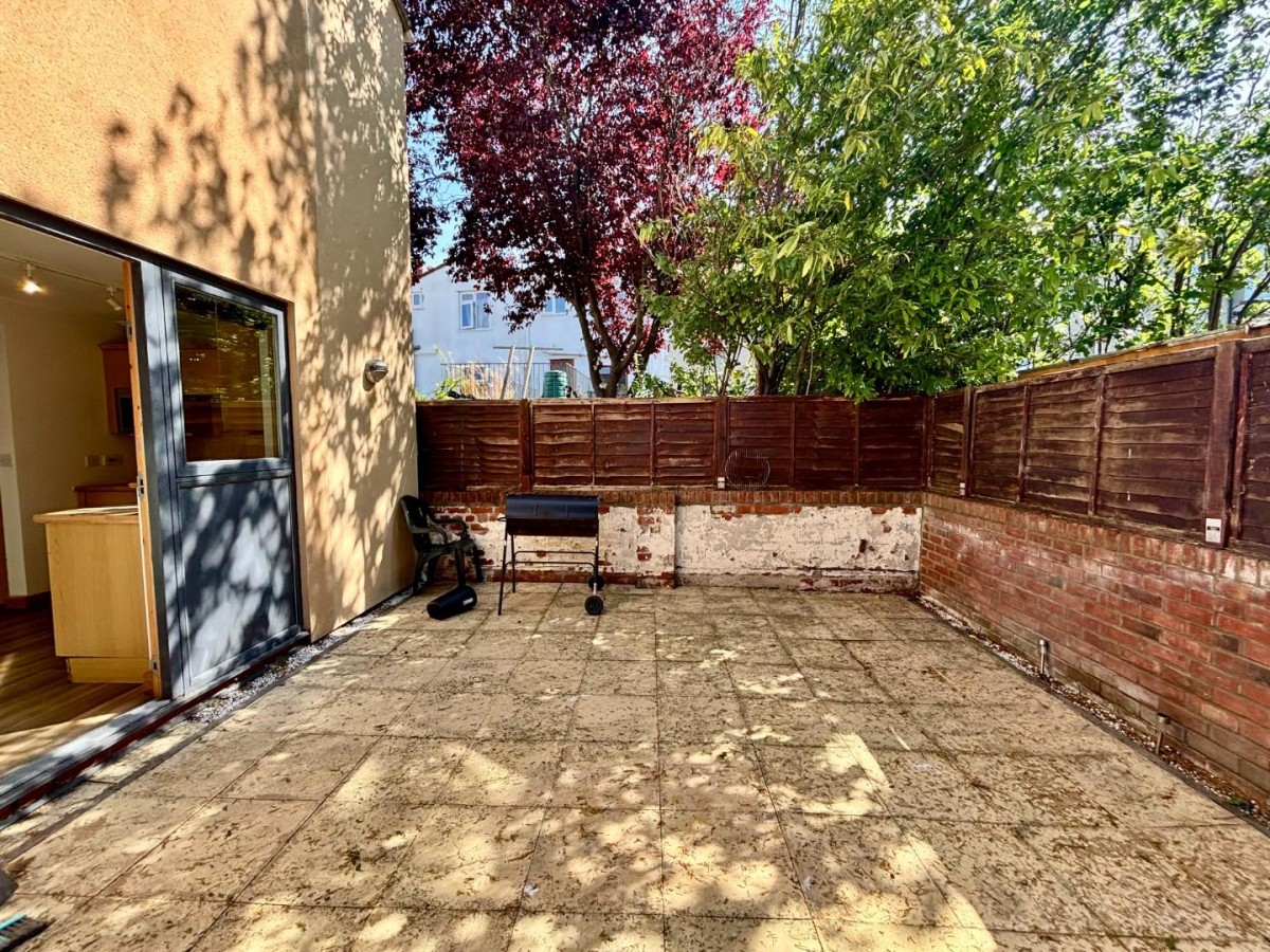 Villiers Road, Easton, Bristol BS5 0JH