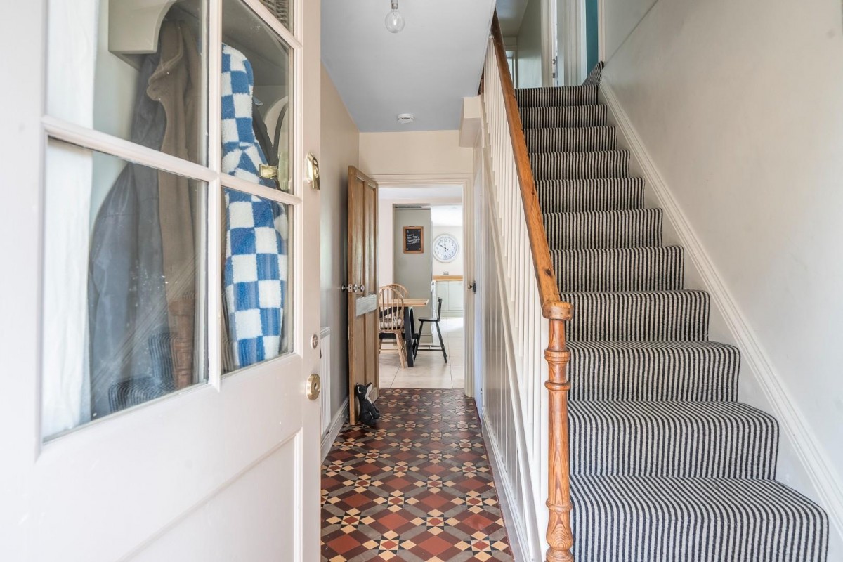 Bristol Road, Cambridge, Gloucester, GL2 7BH