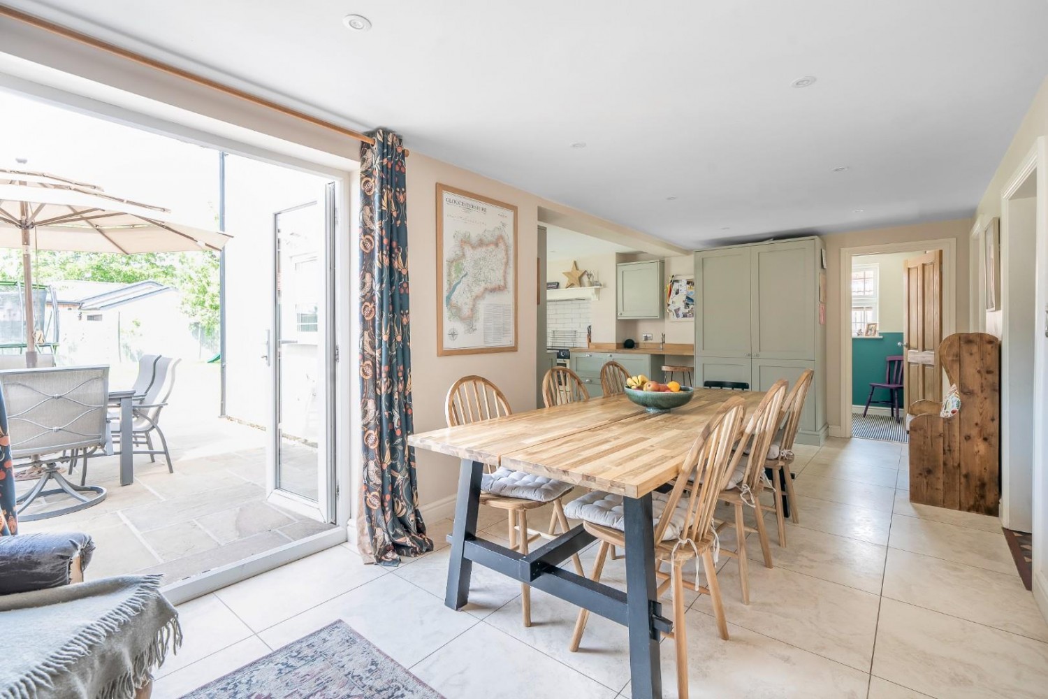 Bristol Road, Cambridge, Gloucester, GL2 7BH