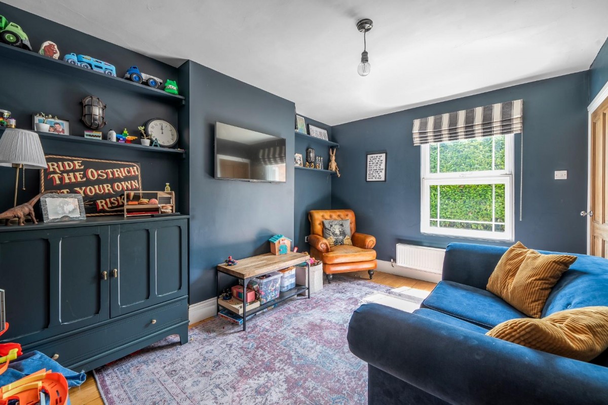 Bristol Road, Cambridge, Gloucester, GL2 7BH