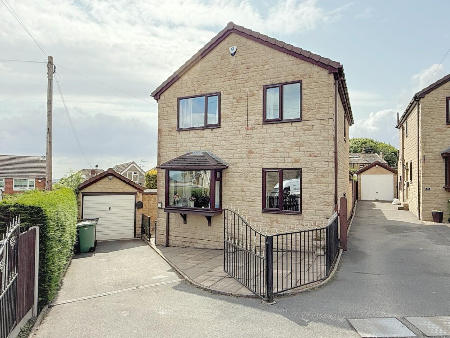 3 bedroom House for sale in Regency Park Road, Pudsey