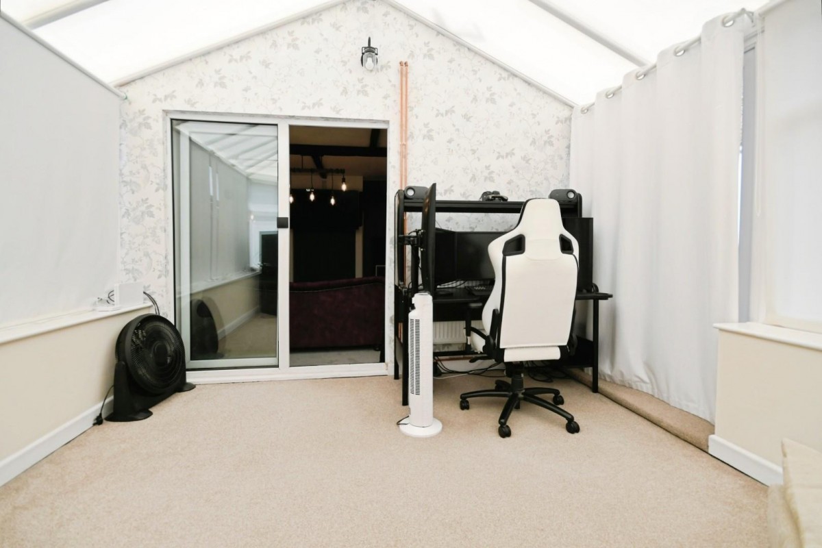 The Green, Hasland, Chesterfield, S41 0LW