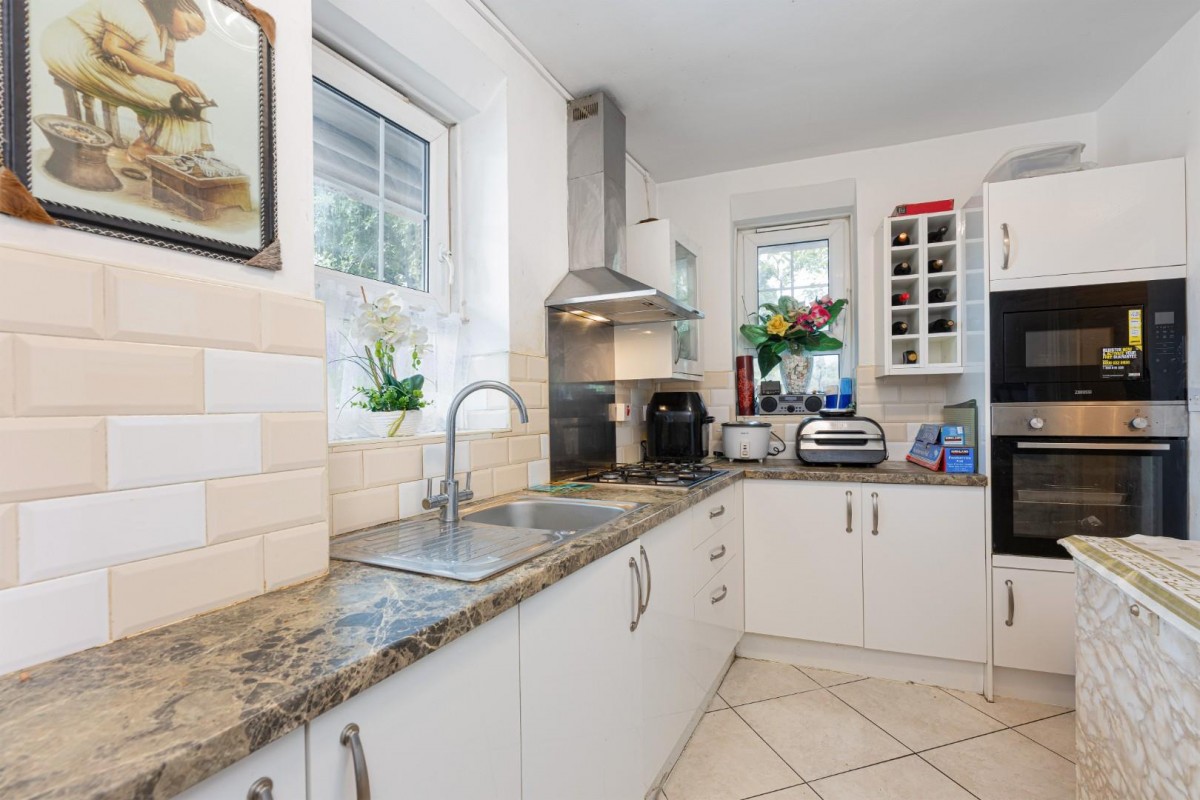 Comber Grove, London, SE5