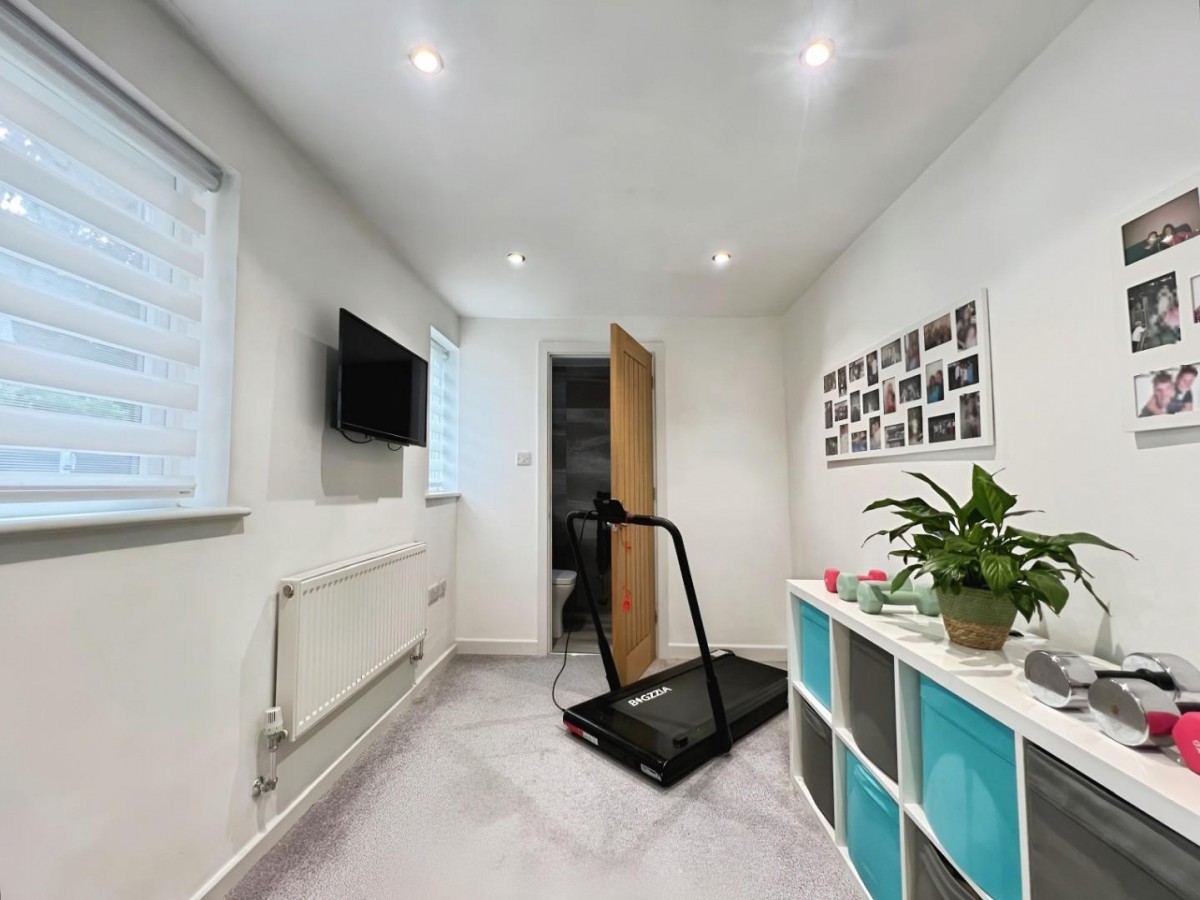 Broadwell Drive, Leigh