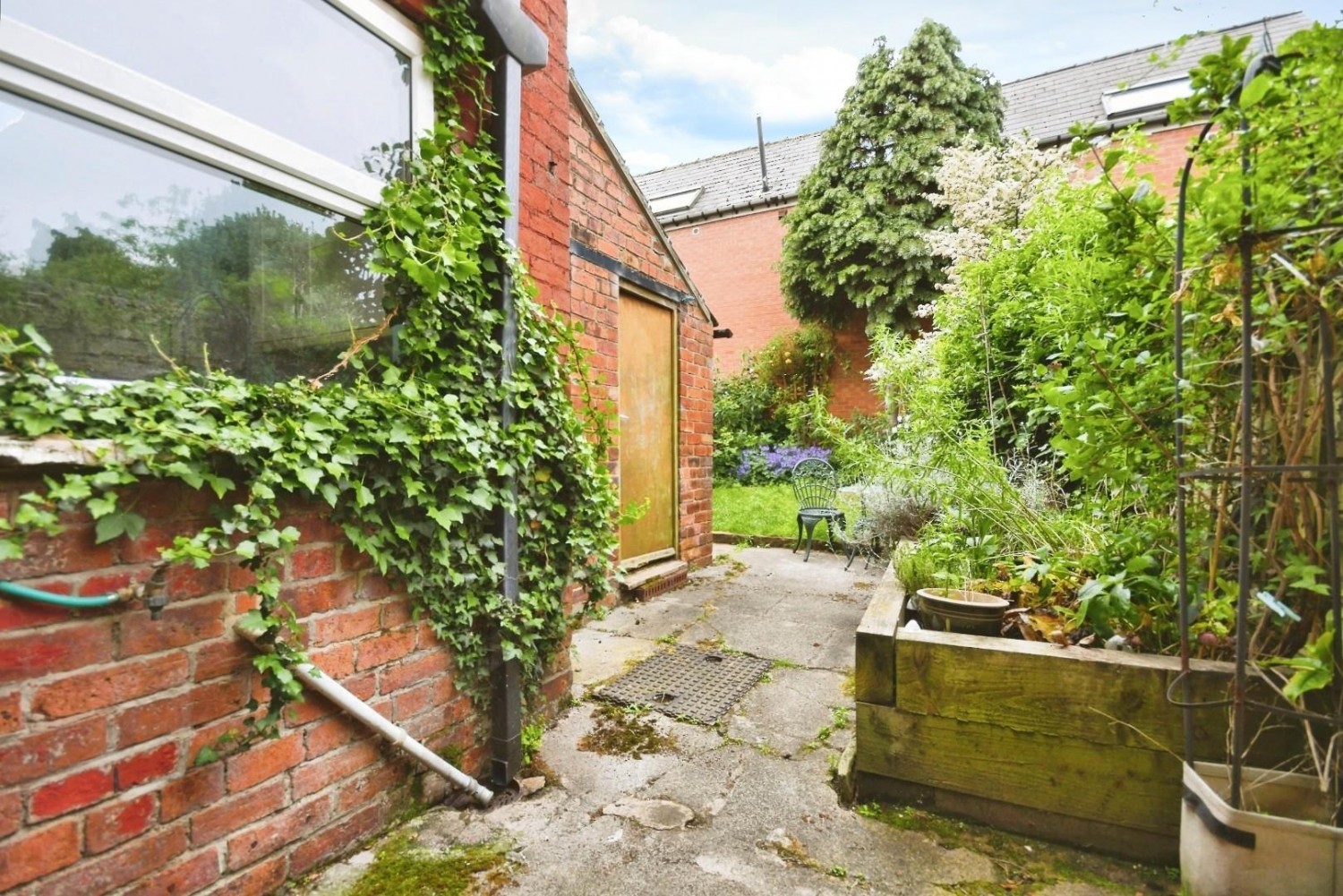 Cobden Road, Saltergate, Chesterfield, S40 4TD