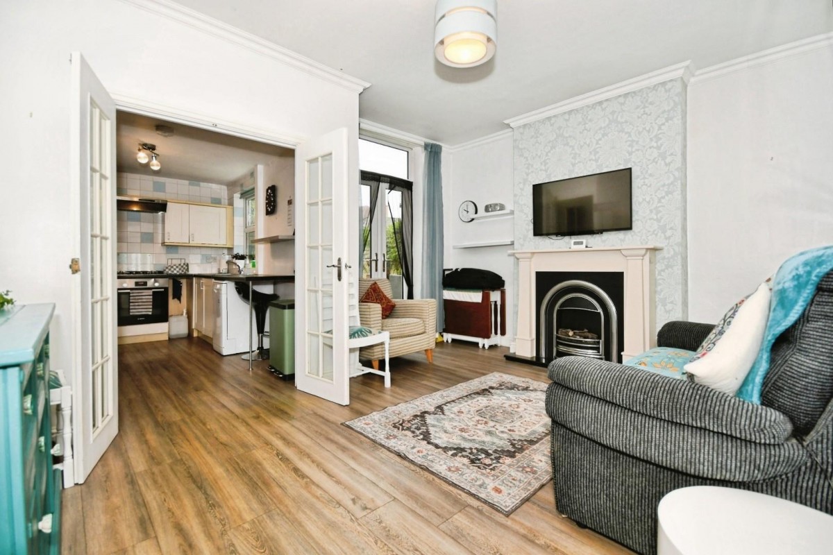 Cobden Road, Saltergate, Chesterfield, S40 4TD