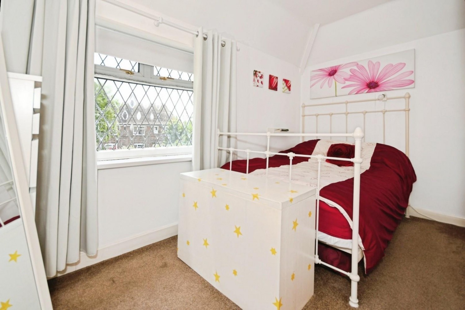 Tapton View Road, Stonegravels, Chesterfield, S41 7LD