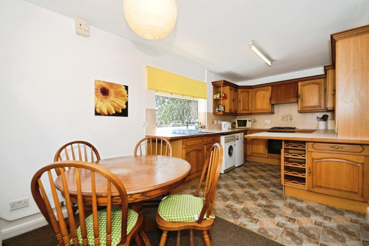 Tapton View Road, Stonegravels, Chesterfield, S41 7LD