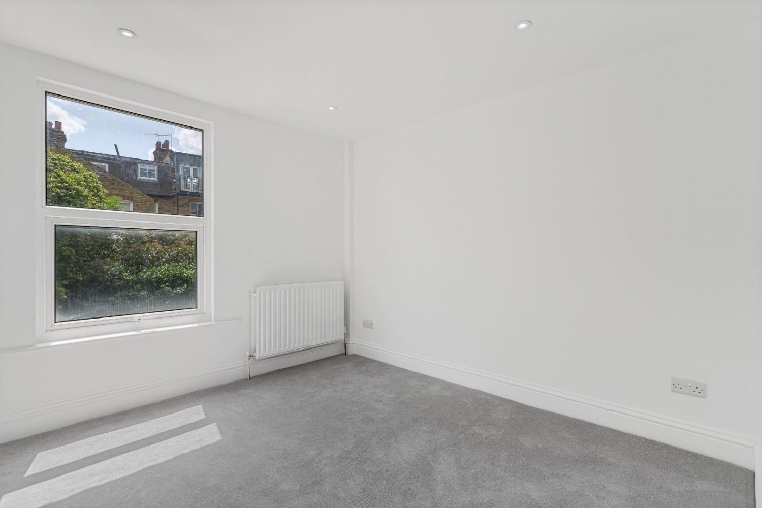 Sarsfeld Road, London