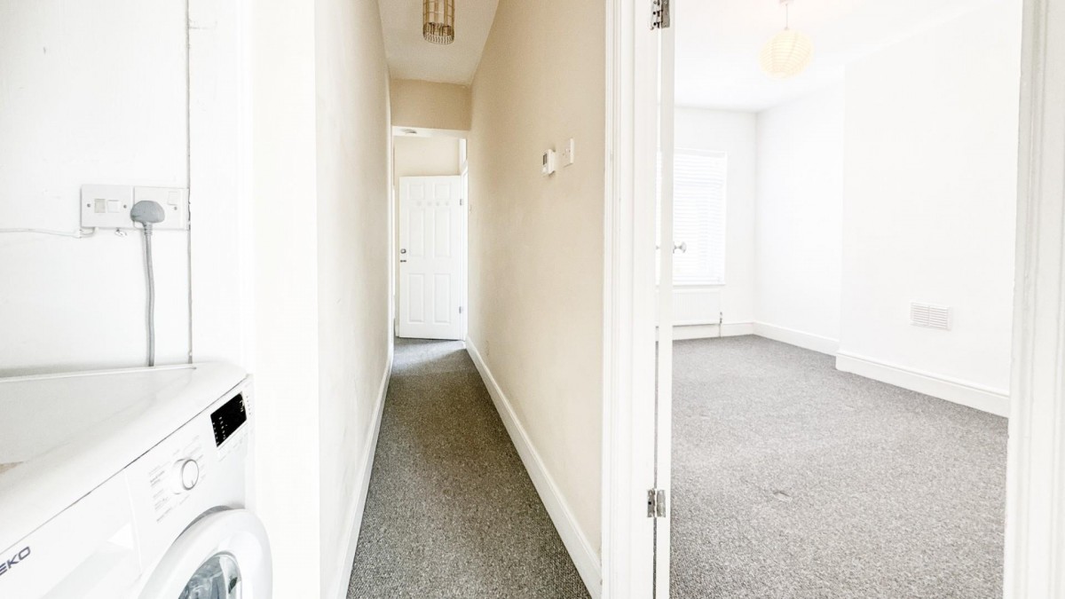 St. Johns Lane, Bedminster, BS3 5AY