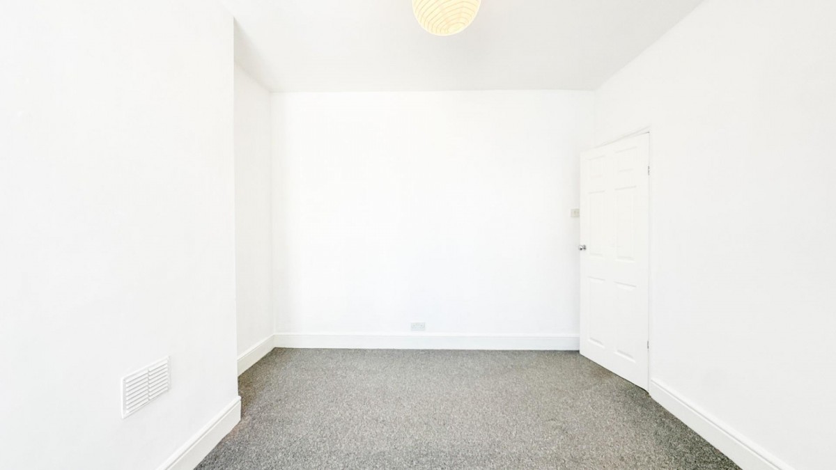 St. Johns Lane, Bedminster, BS3 5AY