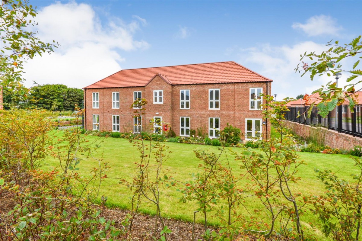 Brigg Court, Chantry Gardens, Filey, YO14 9FB