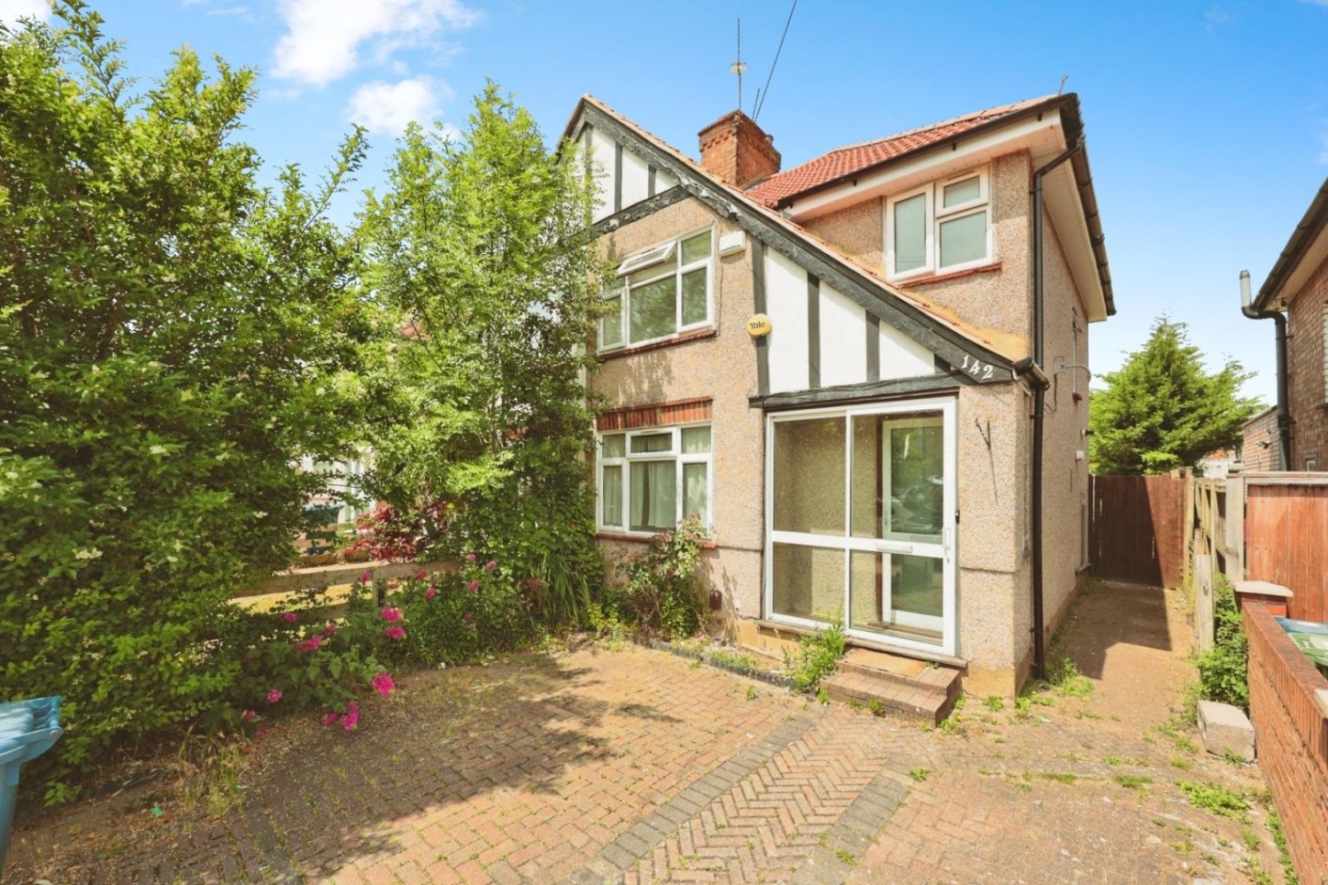 Weald Lane, Harrow Weald, Middlesex, HA3 5HA