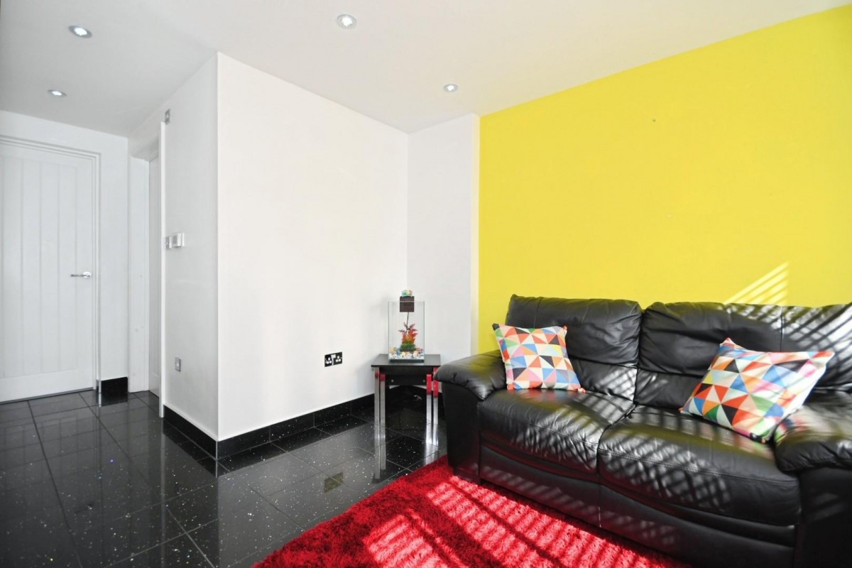 Standish Gardens, Shirecliffe, S5