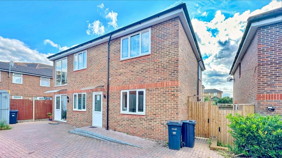 Quarles Park Road, Chadwell Heath, RM6