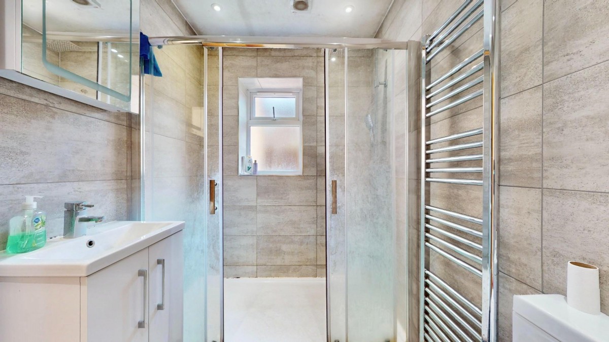 Quarles Park Road, Chadwell Heath, RM6