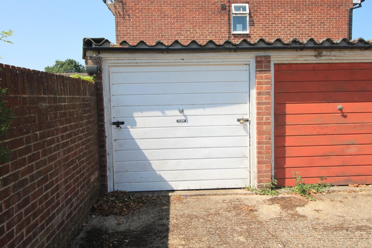 Cranmore, Netley Abbey, Southampton, SO31 5GG