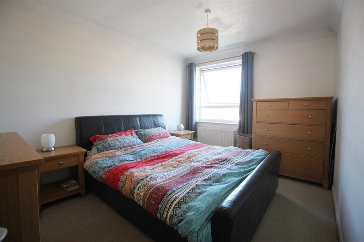 Cranmore, Netley Abbey, Southampton, SO31 5GG