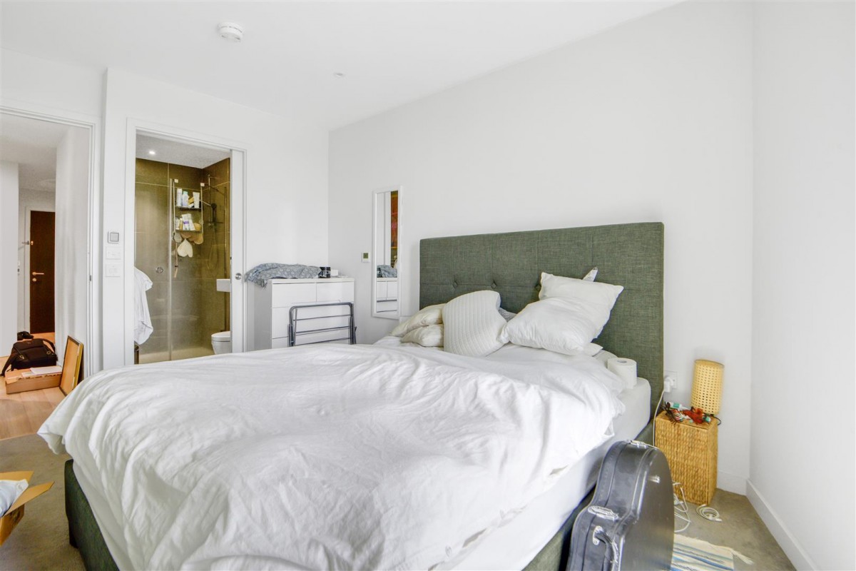 Newnton Close, London, N4