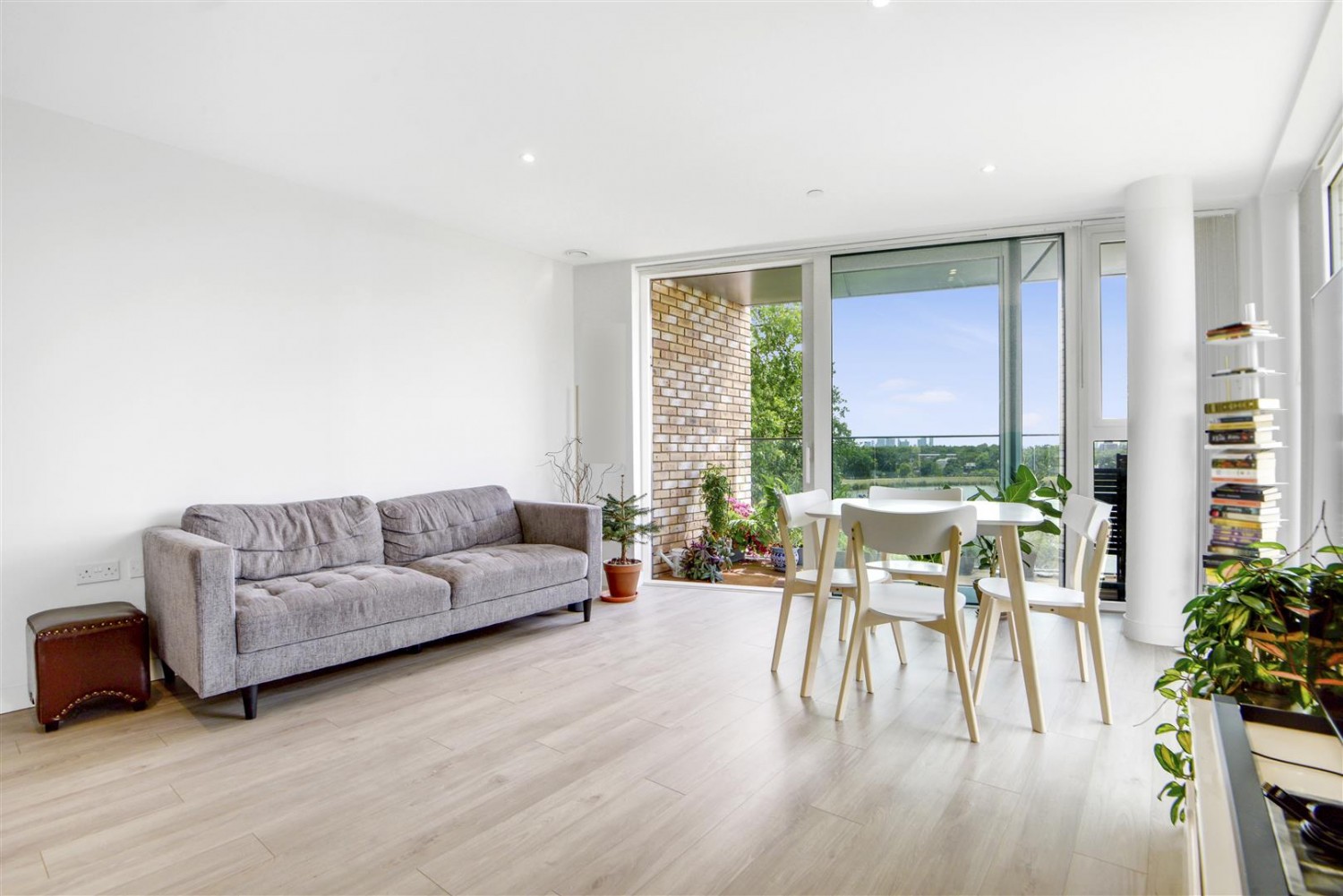 Newnton Close, London, N4