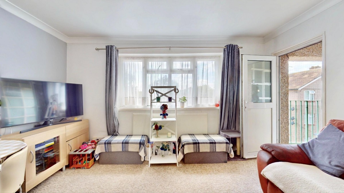 Arneways Avenue, Chadwell Heath, RM6