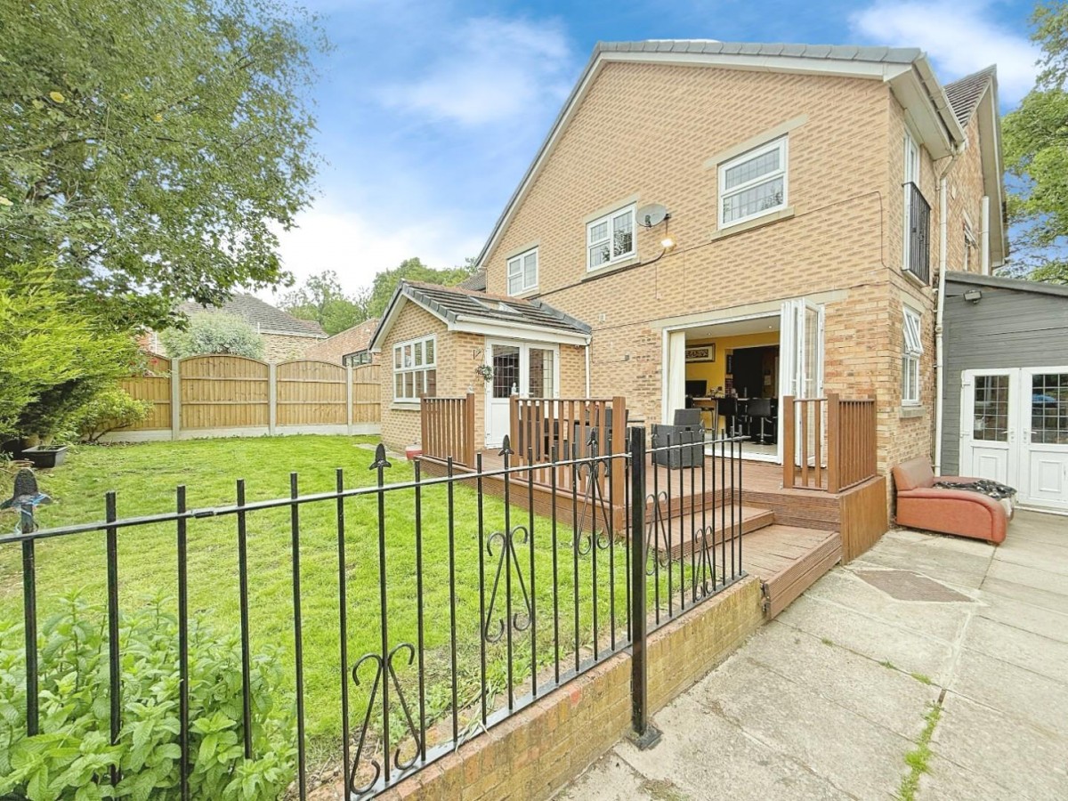 Sycamore Chase, Pudsey