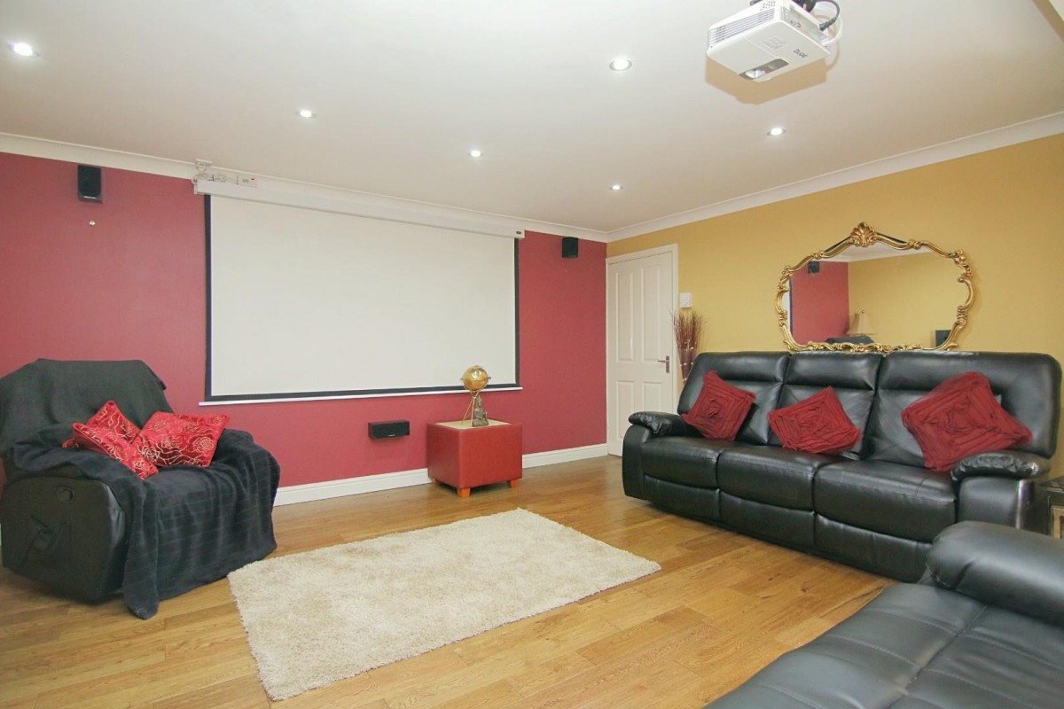 Sycamore Chase, Pudsey