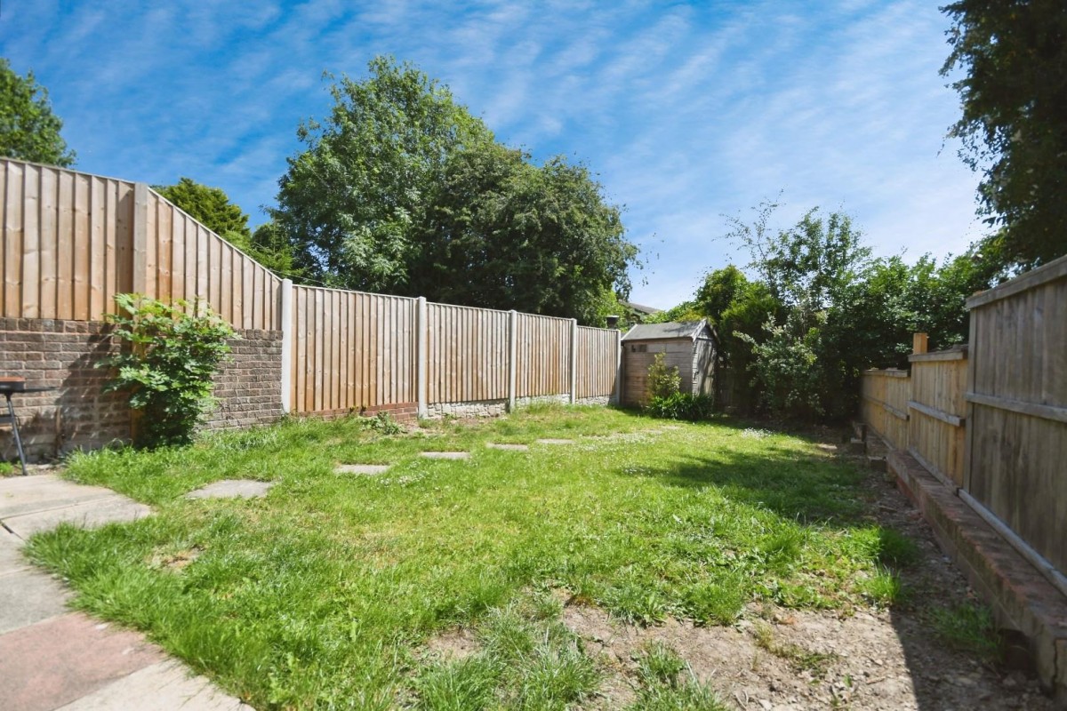 Fallowfield Road, New Whittington, Chesterfield, S43 2DP