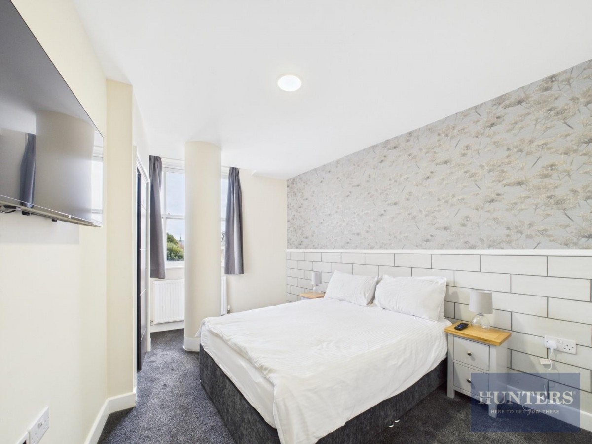 102 Friary House, Southgate Street