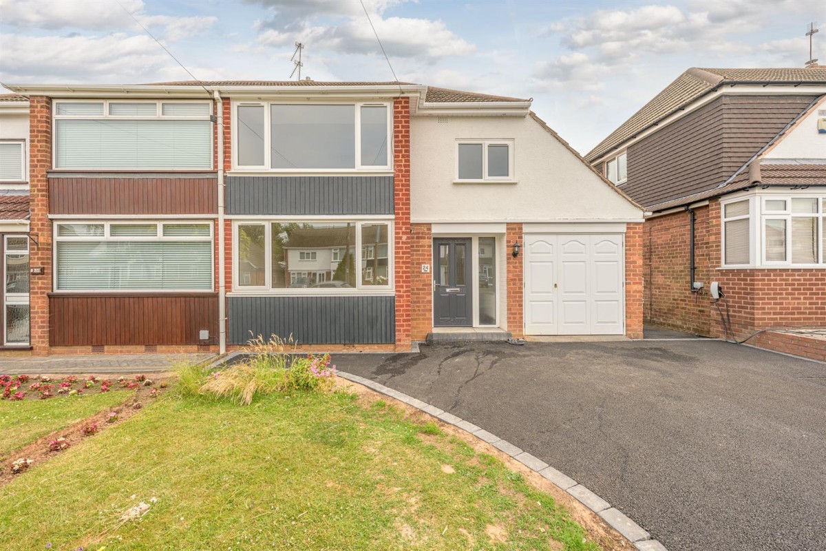 Dorchester Road, Pedmore, DY9 0XD