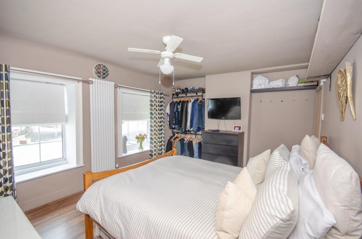 Mangotsfield Road, Mangotsfield, Bristol, BS16 9LG