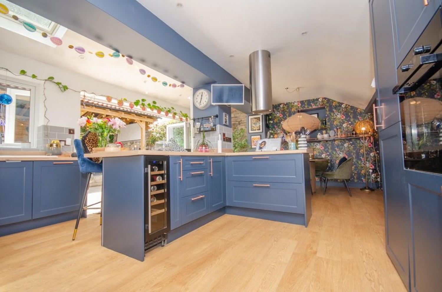 Mangotsfield Road, Mangotsfield, Bristol, BS16 9LG