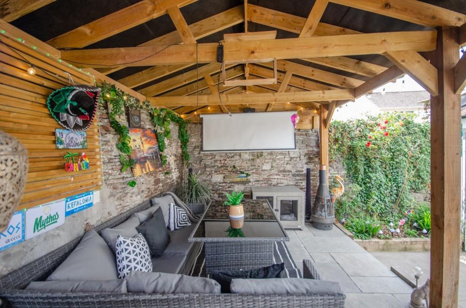 Mangotsfield Road, Mangotsfield, Bristol, BS16 9LG